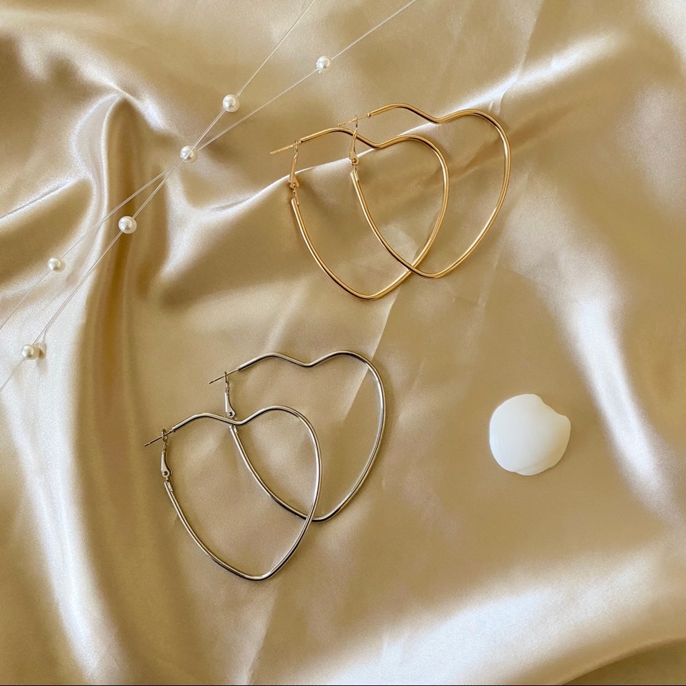 Heart Hoops Hoop Earrings Minimalist - Picture 8 of 13